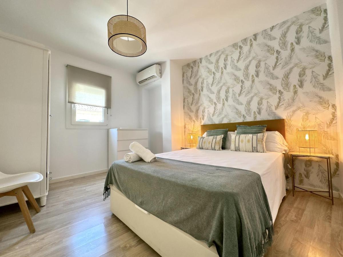 Santa Lucia 2 Bedrooms Apartment Малага Экстерьер фото