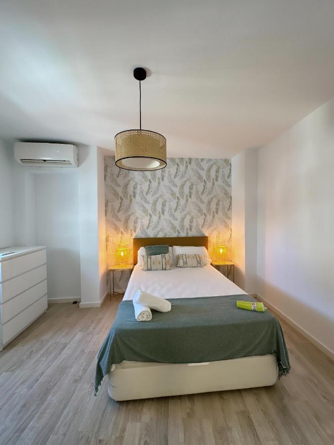 Santa Lucia 2 Bedrooms Apartment Малага Экстерьер фото